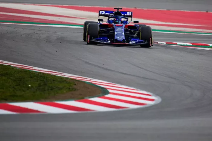Alexander Albon, Scuderia Toro Rosso STR14 