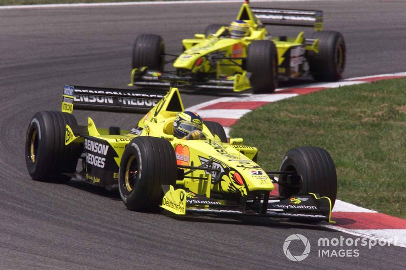 Heinz-Harald Frentzen, Jordan-Mugan Honda EJ10, devant Jarno Trulli, Jordan-Mugan Honda EJ10 