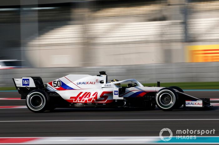 Robert Shwartzman, Haas VF-21 