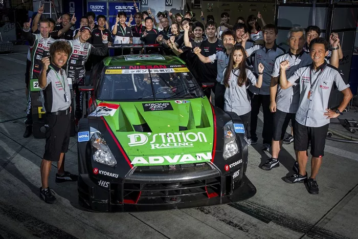 #24 D'station ADVAN GT-R｜2015年