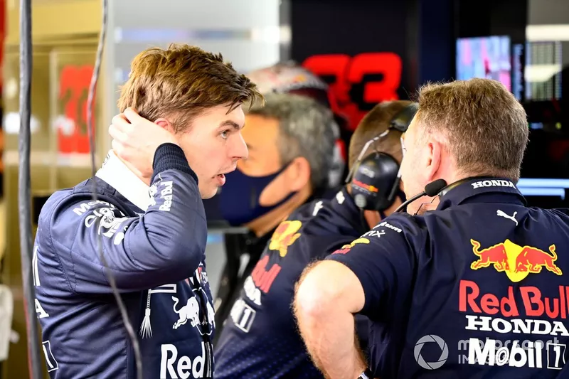 Max Verstappen, Red Bull Racing, con Christian Horner, director del equipo, Red Bull Racing