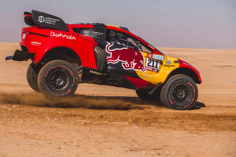 #211 Bahrain Raid Xtreme Prodrive: Sebastien Loeb, Fabian Lurquin
