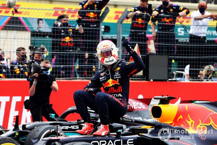 Ganador Max Verstappen, Red Bull Racing, en Parc Ferme