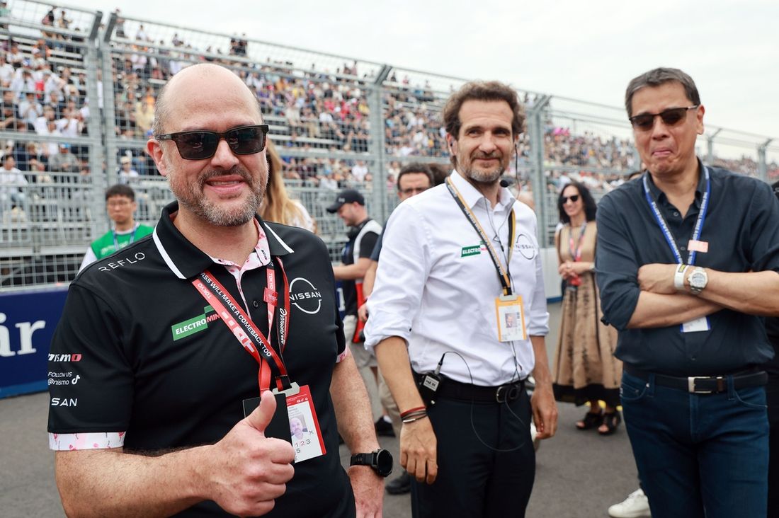 Ivan Espinosa, dyrektor generalny Nissan, Tommaso Volpe, dyrektor zarządzający i szef zespołu Nissan Formula E Team