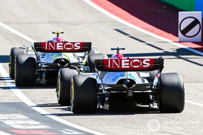 Lewis Hamilton, Mercedes W13, George Russell, Mercedes W13