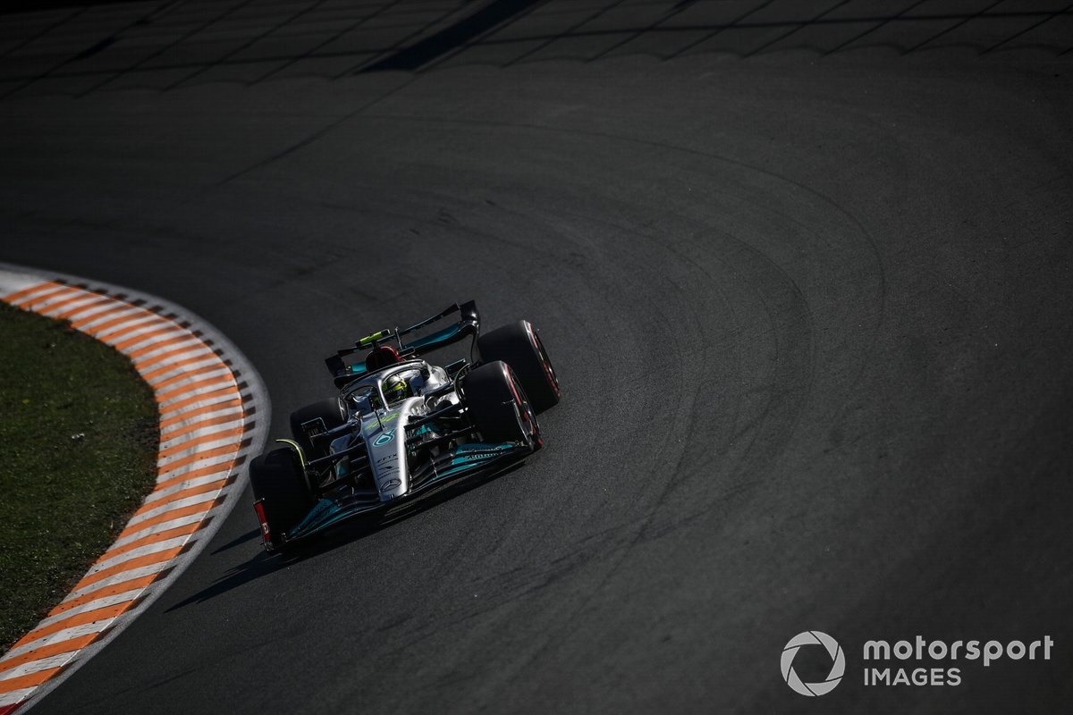 Lewis Hamilton, Mercedes W13