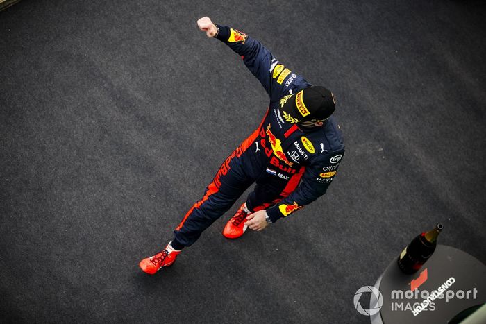 Podio: el segundo lugar Max Verstappen, Red Bull Racing