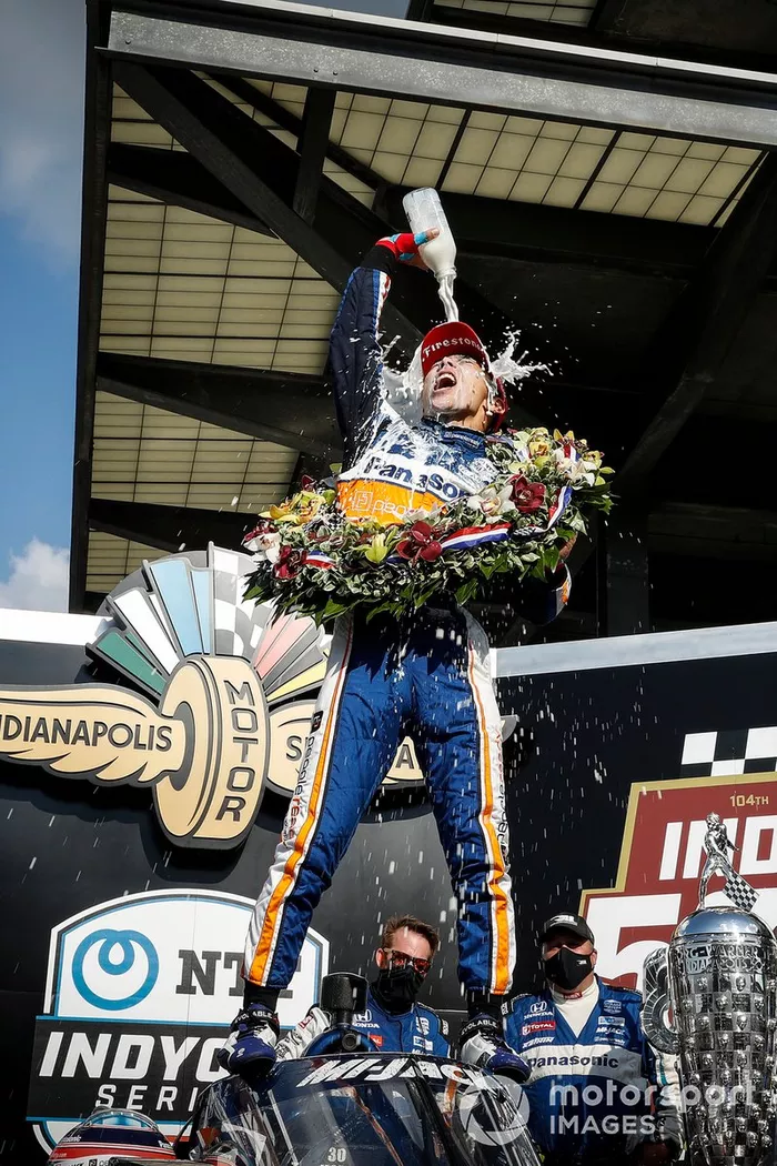 Ganador Takuma Sato, Rahal Letterman Lanigan Racing Honda