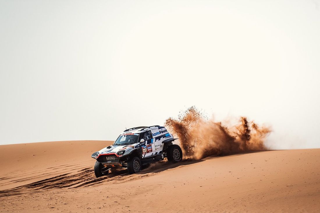 #217 X-raid Mini JCW Team Mini John Cooper Works Rally Plus: Krzysztof Holowczyc, Łukasz Kurzeja