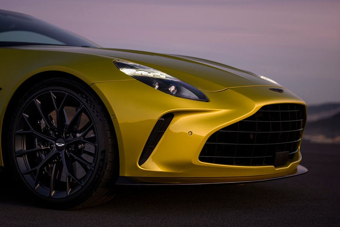 Aston Martin Vantage 2025