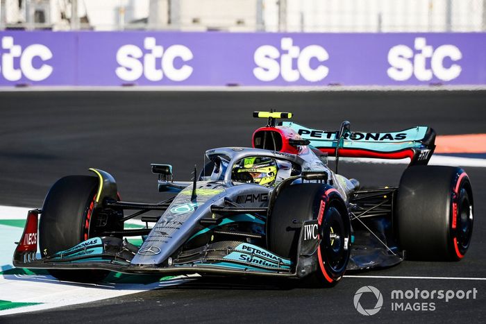 Lewis Hamilton, Mercedes W13