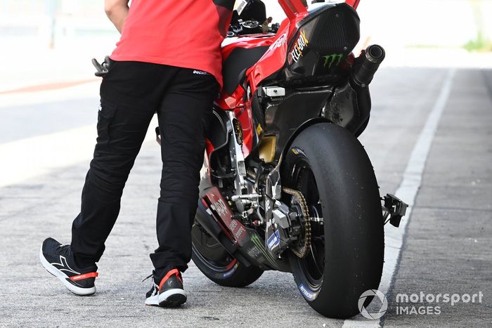 Moto de pruebas Ducati, Michele Pirro, Equipo Ducati