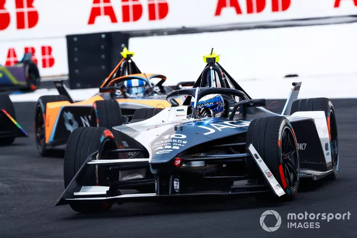 Sam Bird, Jaguar Racing, Jaguar I-TYPE 6, Jake Hughes, McLaren, e-4ORCE 04