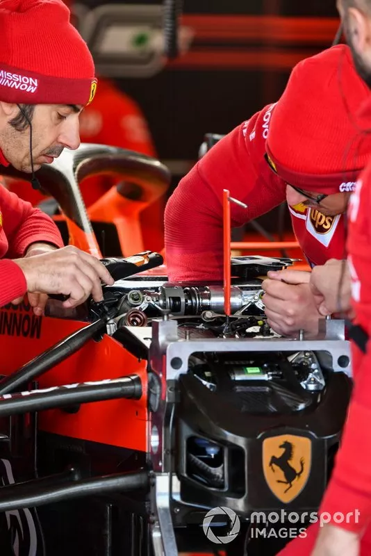 Ferrari trabalha em bico