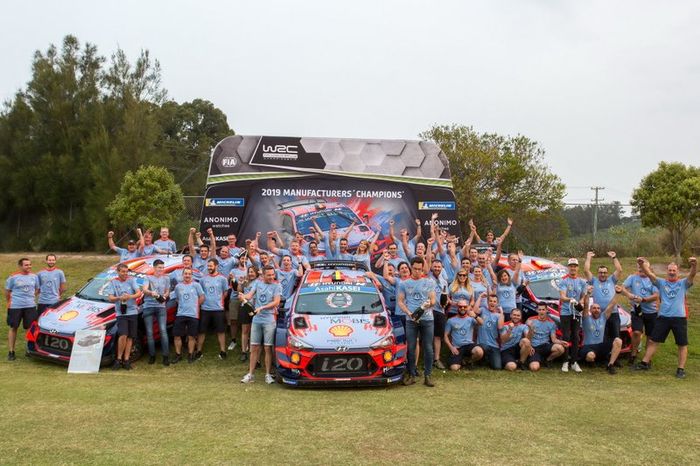 Celebración del campeonato de equipos de Hyundai Motorsport