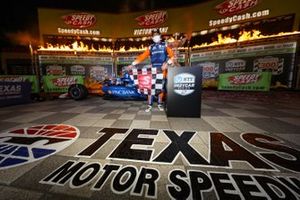 Race Winner Scott Dixon, Chip Ganassi Racing Honda