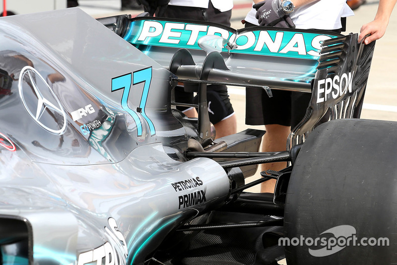 Mercedes AMG F1 W09, hátsó szárny