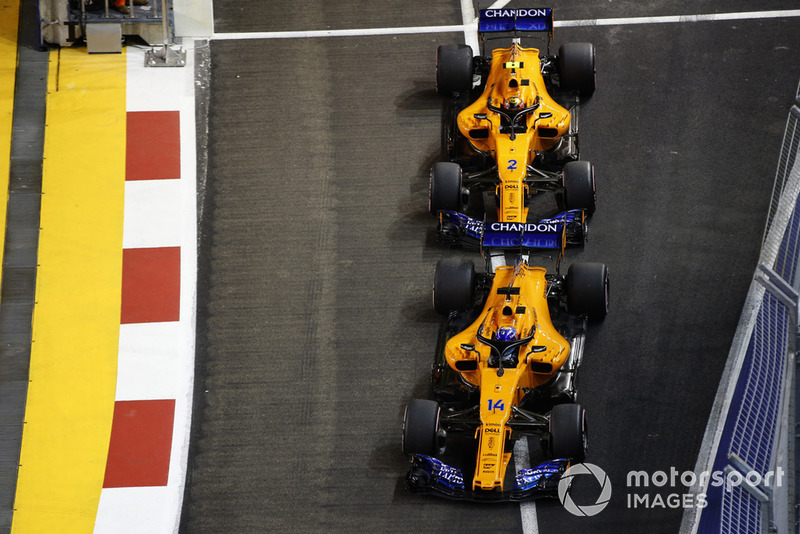 Fernando Alonso, McLaren MCL33, Stoffel Vandoorne, McLaren MCL33