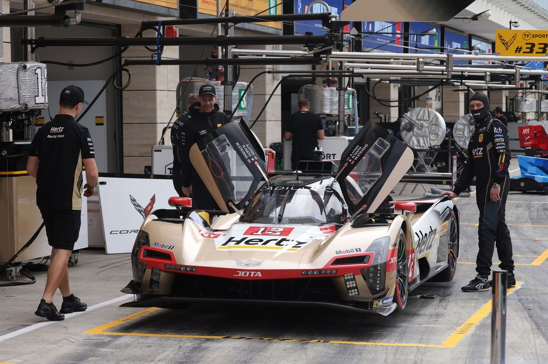 #12 Cadillac Hertz Team Jota Cadillac V-Series.R: Alex Lynn, Norman Nato, Will Stevens