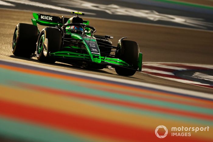 Zhou Guanyu, KICK Sauber C44