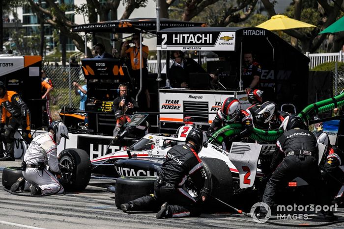Josef Newgarden, Team Penske Chevrolet, pit stop