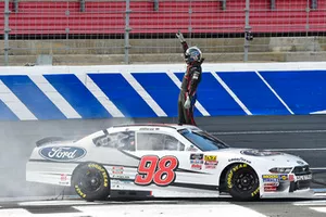 Chase Briscoe, Biagi-DenBeste Racing, Ford Mustang Nutri Chomps/Ford celebrates his win