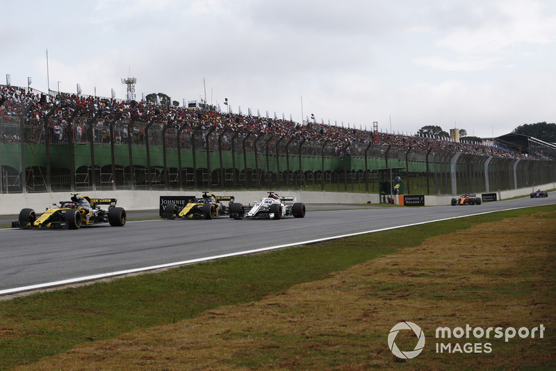 Carlos Sainz Jr., Renault Sport F1 Team R.S. 18, Nico Hulkenberg, Renault Sport F1 Team R.S. 18 and Marcus Ericsson, Sauber C37