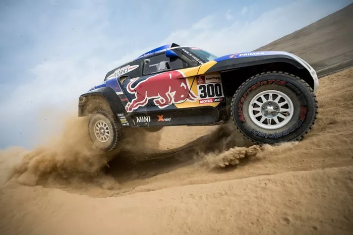 #300 X-Raid Mini JCW Team: Carlos Sainz, Lucas Cruz