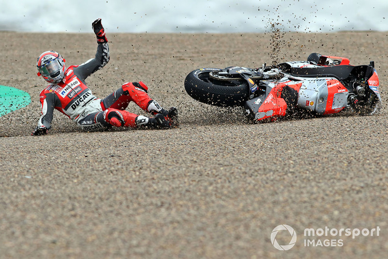 La chute de Michele Pirro, Ducati Team