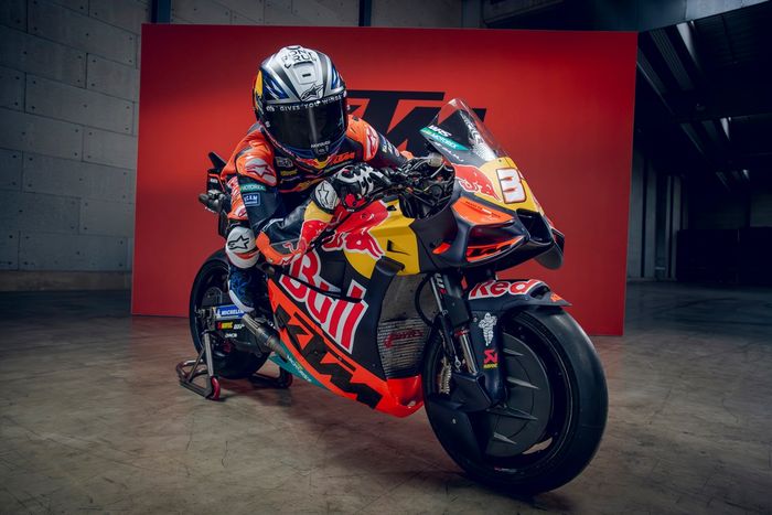 Pedro Acosta, Tim Balap Pabrik Red Bull KTM