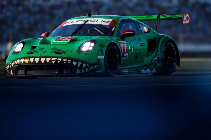 #77 AO Racing Porsche 911: Nick Tandy, Harry King, Alessio Picariello