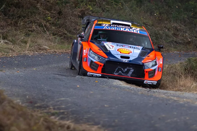Photos Dédicacées WRC 2025 - Ogier, Neuville, Tanak, Fourmaux, Rovanpera, Evans, Katsuta
