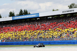 Lewis Hamilton, Mercedes AMG F1 W07 Hybrid