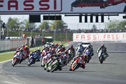 Départ : Jonathan Rea, Kawasaki Racing mène