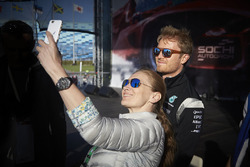 Nico Rosberg, Mercedes AMG F1 Team con i fan