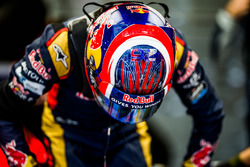 Даниил Квят, Scuderia Toro Rosso STR11