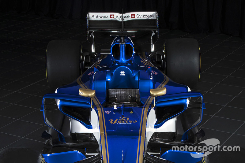 Sauber C36, roll-bar