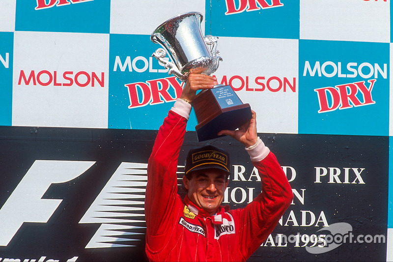 Podium : le vainqueur Jean Alesi, Ferrari