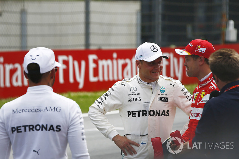 Pole: Valtteri Bottas, Mercedes AMG F1, Sebastian Vettel, Ferrari, Lewis Hamilton, Mercedes AMG F1 ve Davide Valsecchi