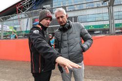 Matthieu Vaxiviere con el padre de René Binder, Lotus