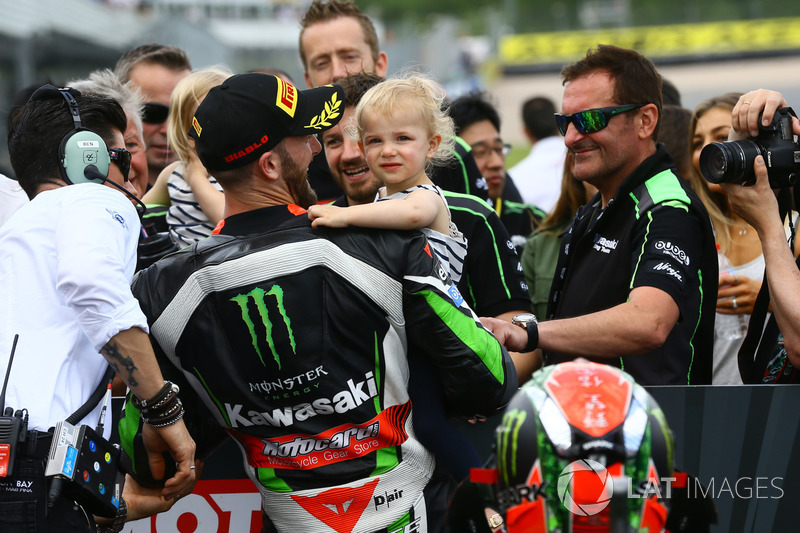Ganador de la pole Tom Sykes, Kawasaki Racing
