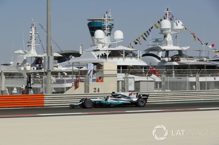 Lewis Hamilton, Mercedes-Benz F1 W08