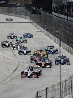 Start of Dual 1, Marco Andretti, Herta - Andretti Autosport Honda leads