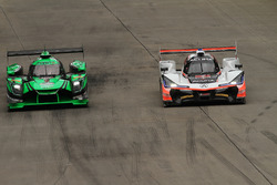 #22 Tequila Patron ESM Nissan DPi, P: Pipo Derani, Johannes van Overbeek #7 Acura Team Penske Acura