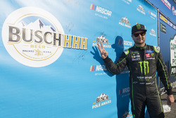 Polesitter Kurt Busch, Stewart-Haas Racing, Ford Fusion Monster Energy / Haas Automation