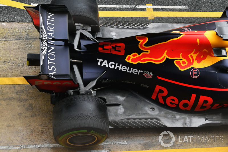 Red Bull Racing RB14 arka detayı