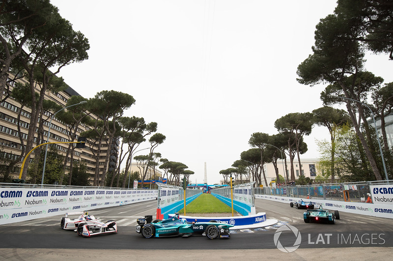 Luca Filippi, NIO Formula E Team, Jose Maria Lopez, Dragon Racing