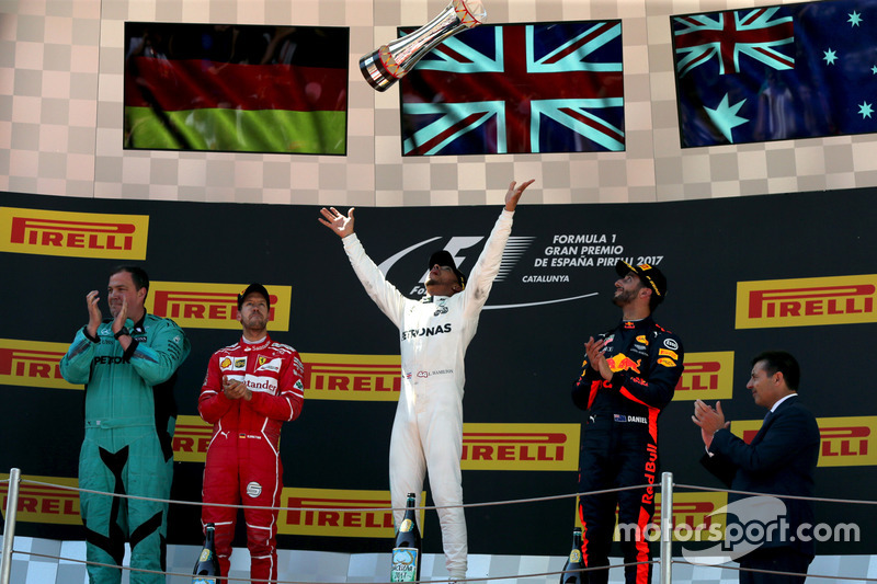 Podium: race winner Lewis Hamilton, Mercedes AMG F1, second place Sebastian Vettel, Ferrari, third place Daniel Ricciardo, Red Bull Racing