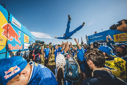 Equipo Kamaz Master celebra su victoria