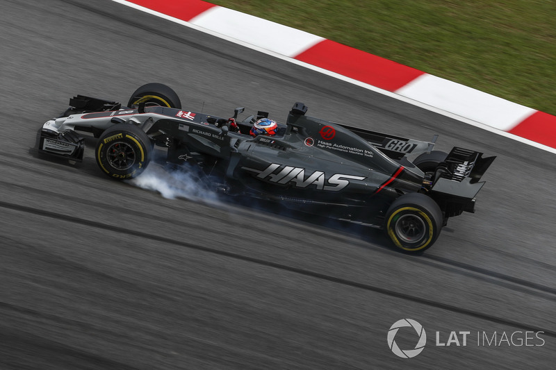 Romain Grosjean, Haas F1 Team VF-17 locks up